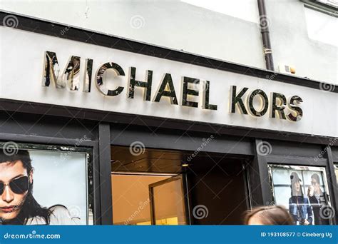 michael kors founded